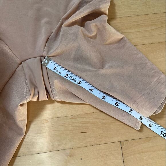 Honeylove SuperPower Short in Sand M NWT - Picture 8 of 12